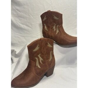 POP Womens Brown Faux Suede Western Ankle Boots Gold Flame Cutout Size 9.5M